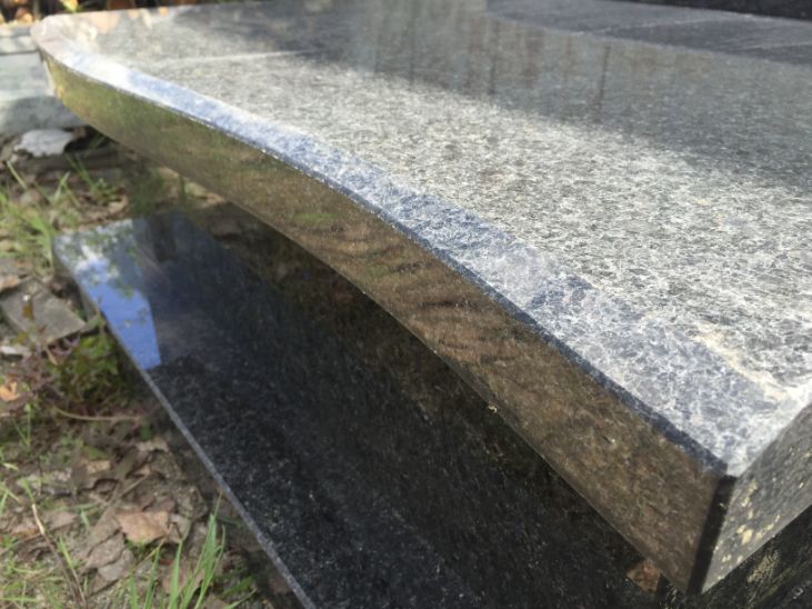 Nagrobek granitowy Granmarys Jaworzno