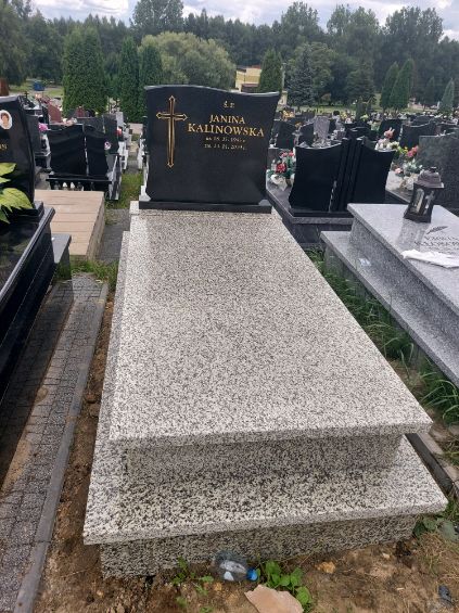 Nagrobek granitowy Granmarys Jaworzno