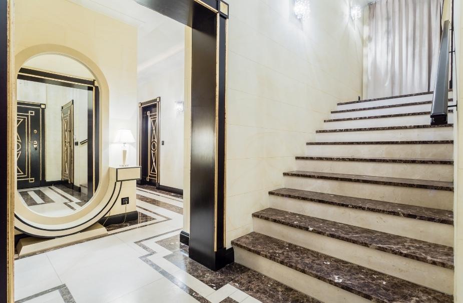 Schody granitowe wewnętrzne