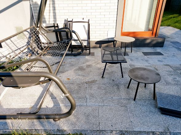 Posadzka granitowa kamienna Granmarys Jaworzno granitowa szara popielata ciemna polerowana wzorki wzory pasma kamień naturalny Nagrobki granitowe Zakład kamieniarski kamieniarz kamieniarstwo Śląsk