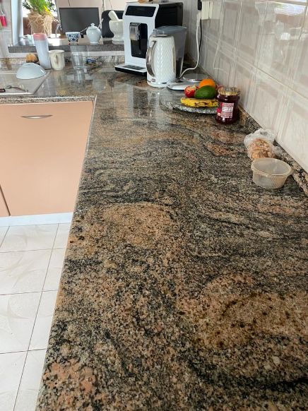 Blat granitowy kuchenny Granmarys Jaworzno granitowa wzory brązowy polerowana wzorki wzory pasma kamień naturalny Nagrobki granitowe Zakład kamieniarski kamieniarz kamieniarstwo Śląsk