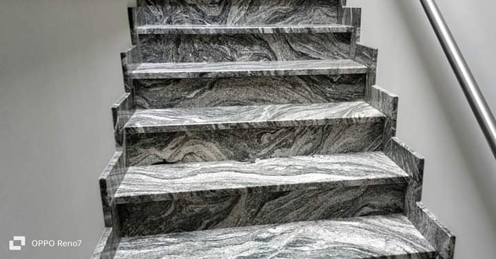 Schody granitowe Granmarys Jaworzno. Kamieniarz. Zakład Kamieniarski. Schody granitowe wewnętrzne i zewnętrzne.