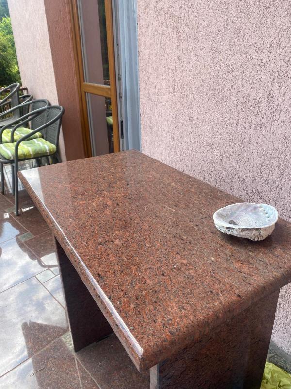 stolik granitowy na taras zewnętrzny