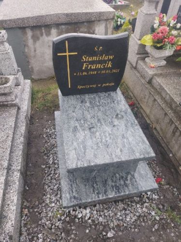 Tablica granitowa czarna ciemna polerowana wzorki wzory pasma kamień naturalny Nagrobki granitowe Granmarys Jaworzno Zakład kamieniarski kamieniarz kamieniarstwo Jaworzno Śląsk